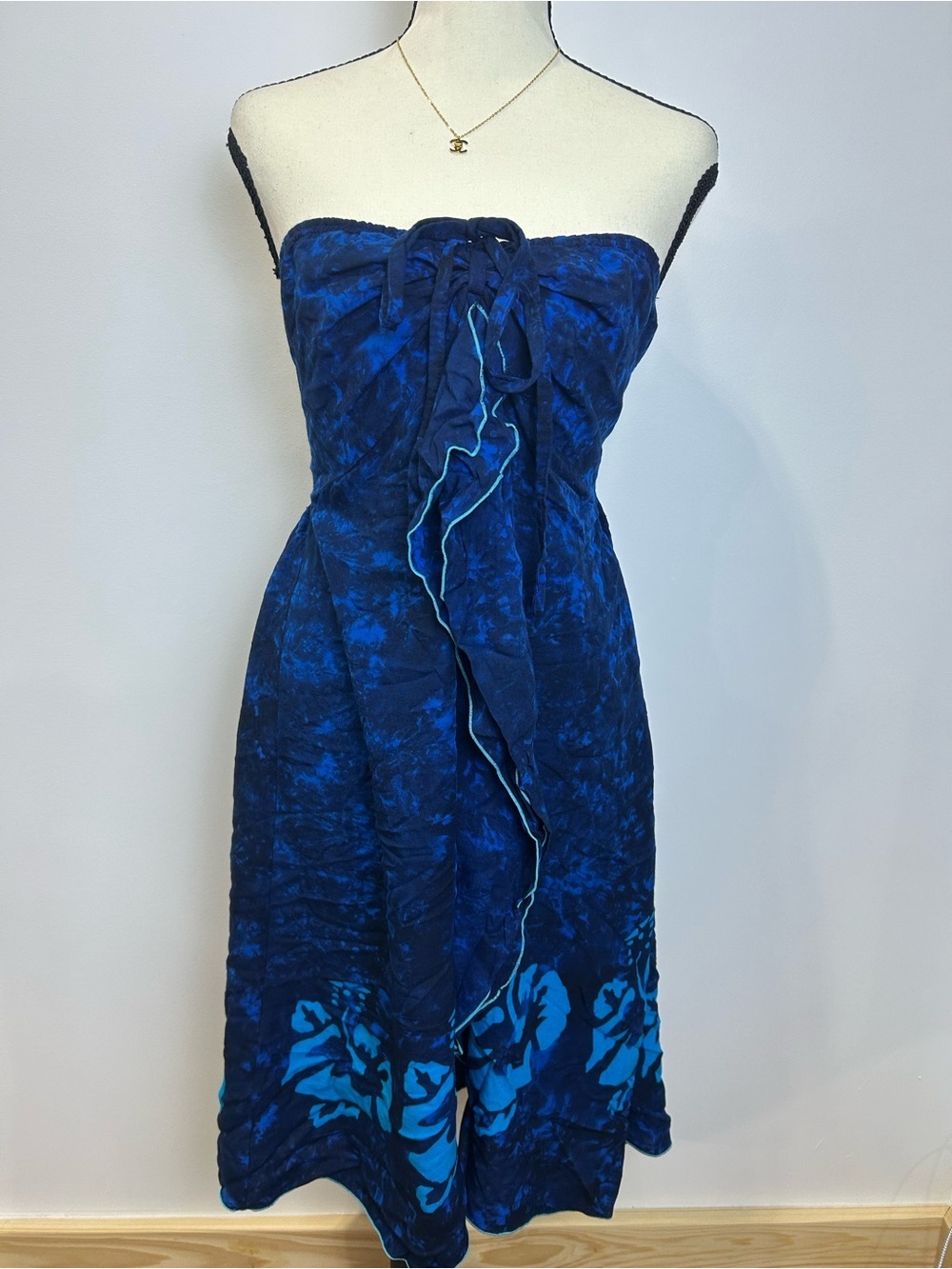 Strapless Blue Floral Midi Dress with Ruffled Front 🌊